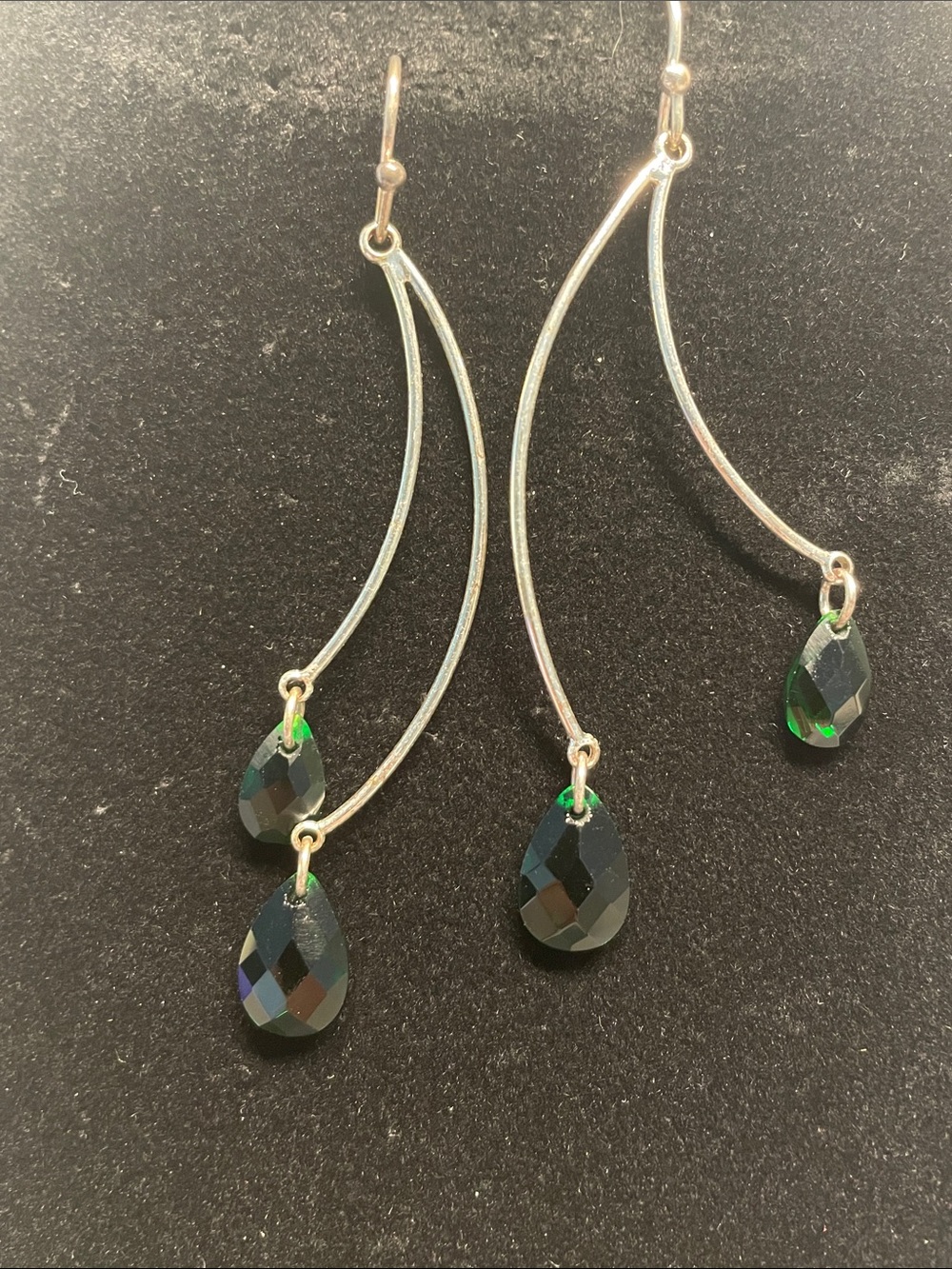 Elegant Silver Dangle Earrings with Emerald Green Teardrops